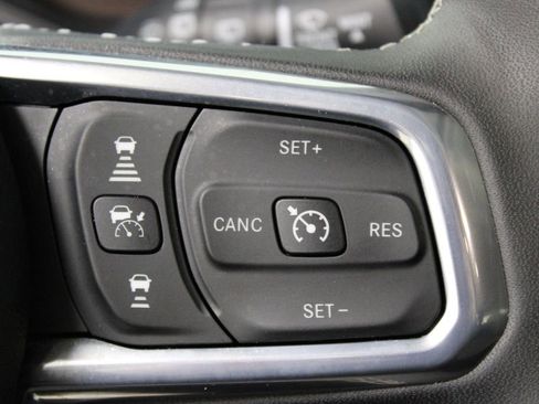 Used 2025 Jeep Wrangler Unlimited Sahara w/ Safety Group image 26