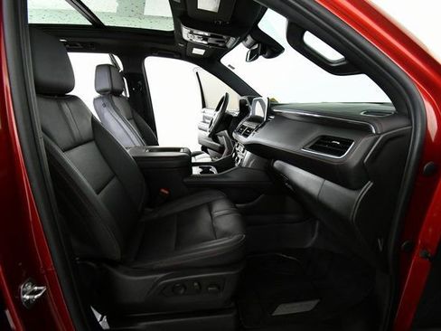 Used 2023 Chevrolet Suburban RST w/ Luxury Package image 23