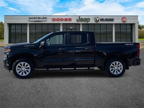 Used 2020 Chevrolet Silverado 1500 Custom w/ Custom Value Package image 26