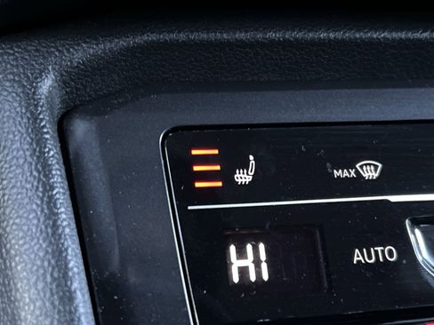 Used 2024 Volkswagen Tiguan Wolfsburg Edition image 36