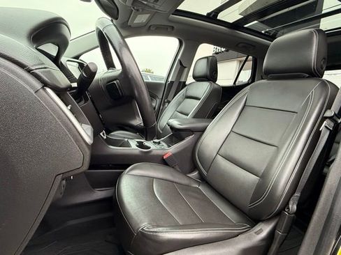 Used 2022 GMC Terrain SLT w/ Infotainment Package II image 16