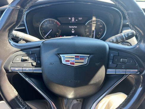 Used 2023 Cadillac XT6 Luxury AWD/4WD image 24