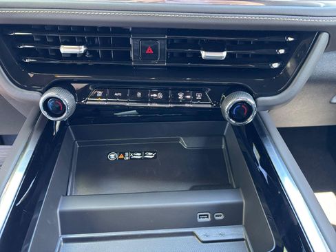 New 2026 Chevrolet Tahoe Premier AWD/4WD image 12