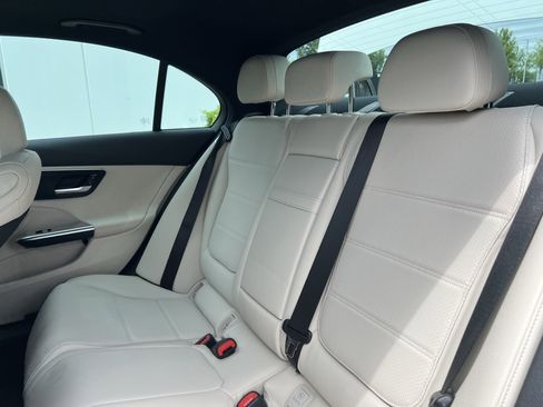 Used 2025 Mercedes-Benz C 300 Sedan image 32
