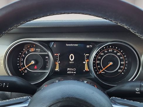 Used 2018 Jeep Wrangler Unlimited Sahara AWD/4WD image 29