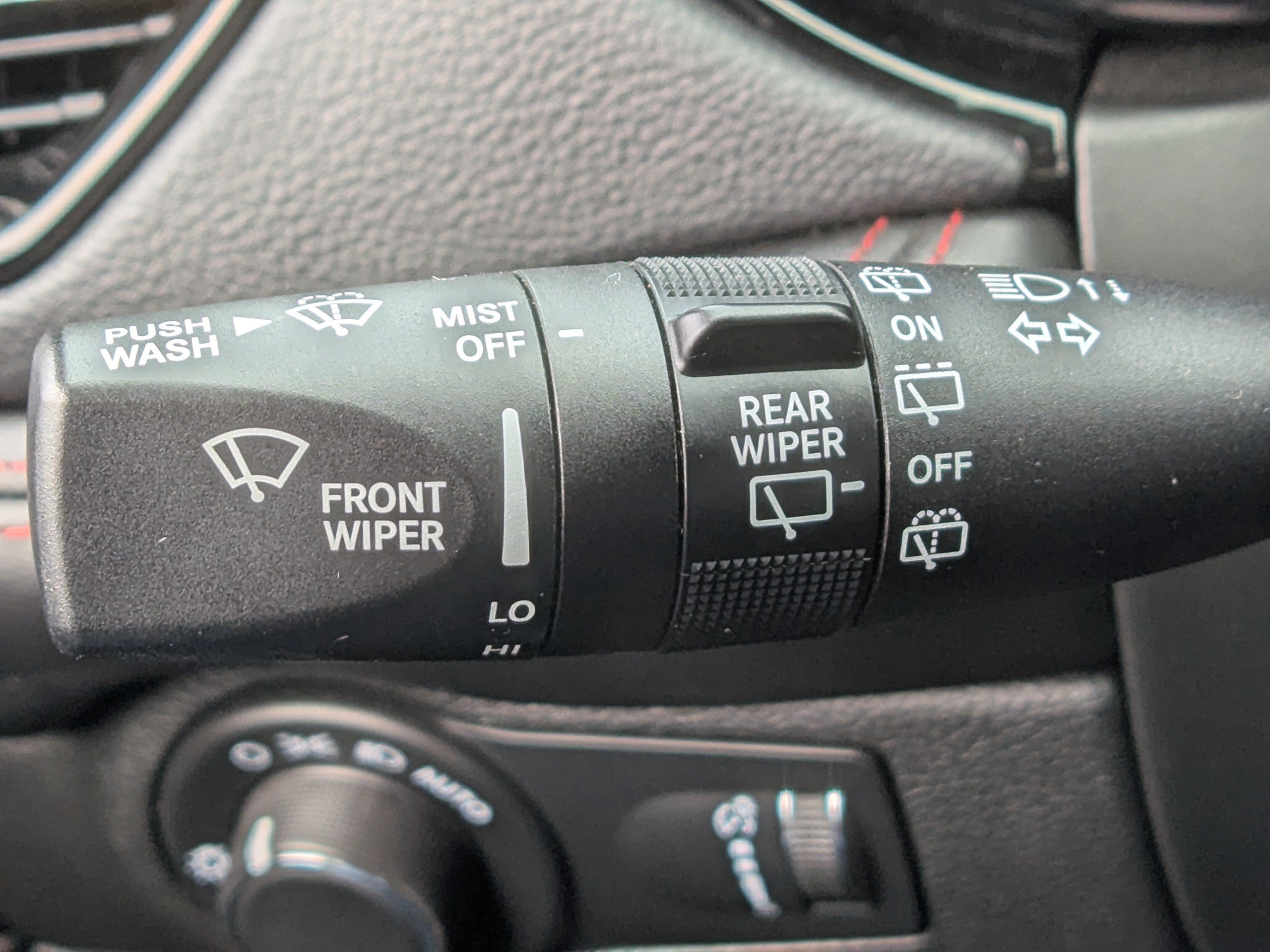 Used 2025 Dodge Durango GT AWD/4WD image 29
