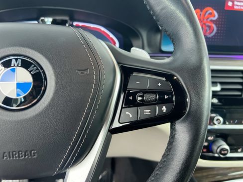 Used 2021 BMW 540i w/ Premium Package RWD image 17