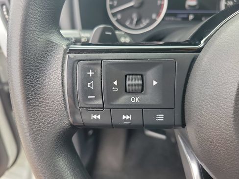 Certified 2023 Nissan Rogue SV FWD image 19