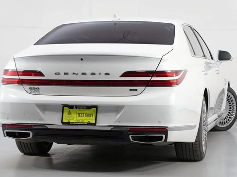 Used 2021 Genesis G90 5.0 Ultimate image 4