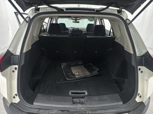 Used 2023 Nissan Rogue SV image 15