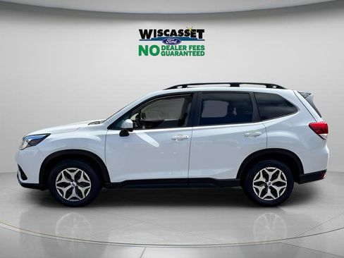 Used 2024 Subaru Forester Premium AWD/4WD image 2