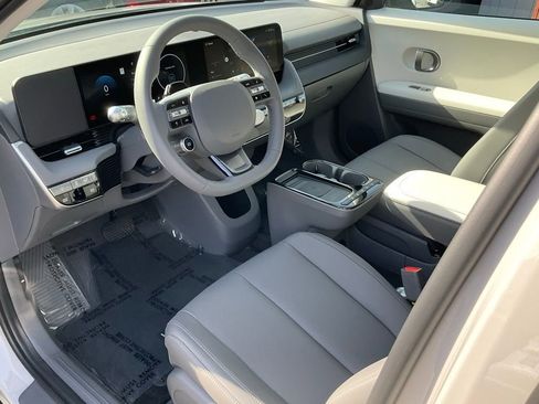 Used 2025 Hyundai Ioniq 5 SEL image 6