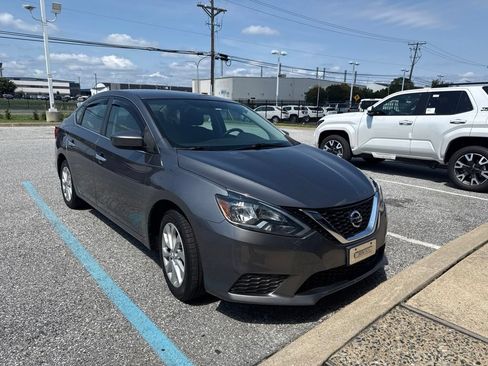 Used 2019 Nissan Sentra SV FWD image 4