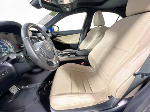 Used 2018 Lexus IS 300 F Sport w/ F Sport Package RWD image 15
