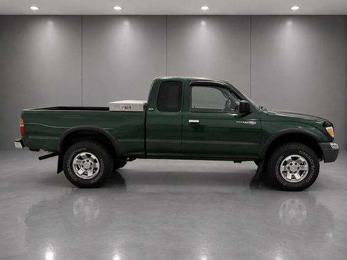 Used 2000 Toyota Tacoma 4x4 Xtracab V6 image 4