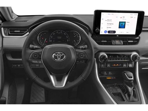 Used 2024 Toyota RAV4 XLE FWD image 4