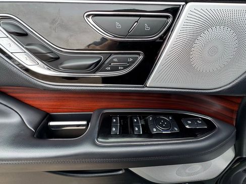 Used 2024 Lincoln Navigator Reserve w/ Equipment Group 201A image 15