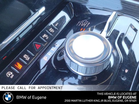 Used 2022 Jeep Wagoneer Series III AWD/4WD image 31