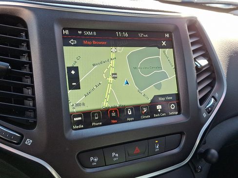 Used 2021 Jeep Cherokee Trailhawk w/ Sun, Sound & Nav Group image 19