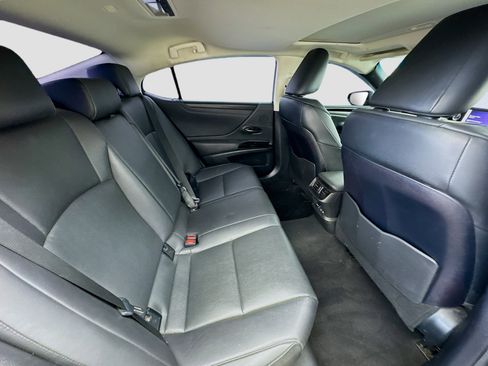 Used 2024 Lexus ES 300h w/ Premium Package image 20