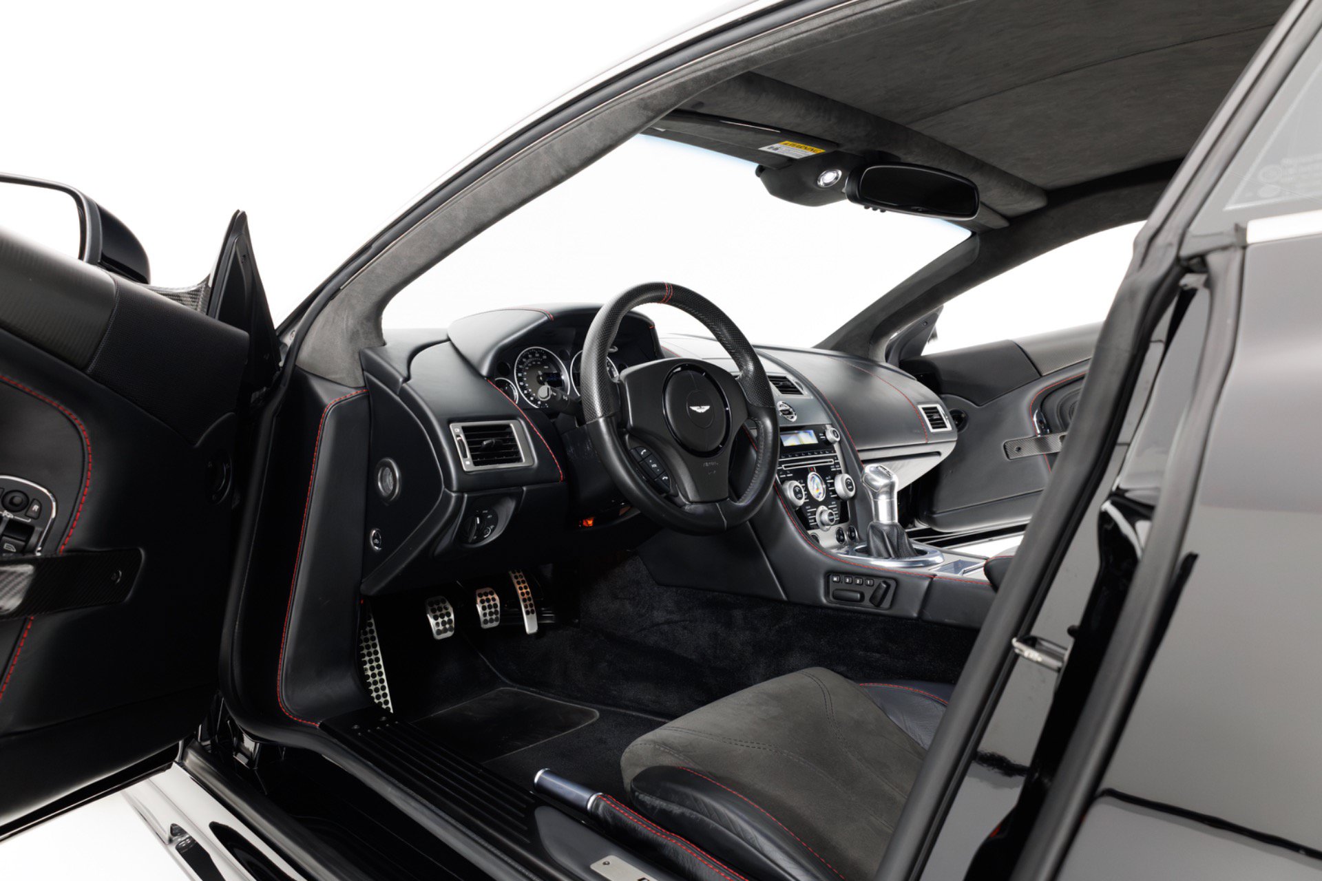 Used 2009 Aston Martin DBS Coupe RWD image 5