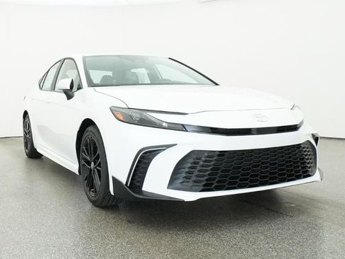 New 2026 Toyota Camry SE image 30