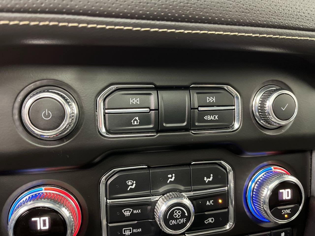 Certified 2022 GMC Yukon XL SLT AWD/4WD image 21