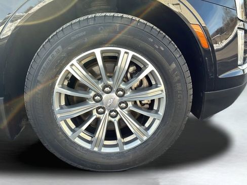 Used 2019 Cadillac XT5 Luxury image 21