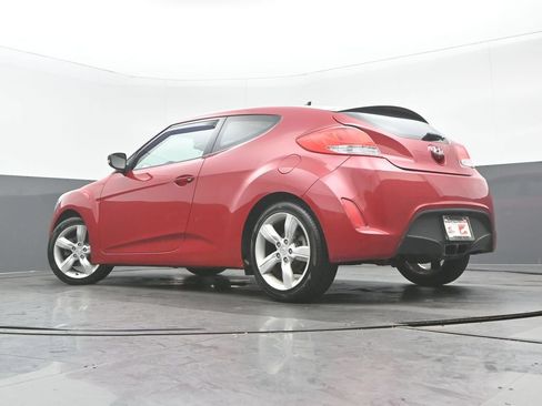 Used 2014 Hyundai Veloster w/ Style Package 02 FWD image 28