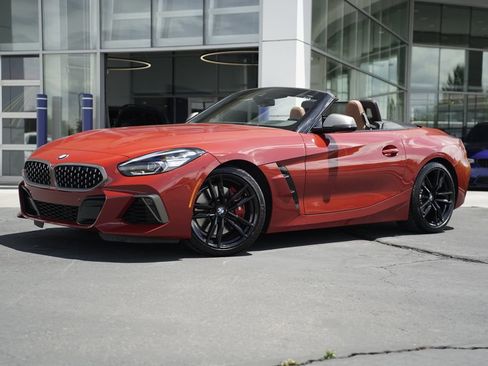 Used 2022 BMW Z4 M40i w/ Premium Package RWD image 2