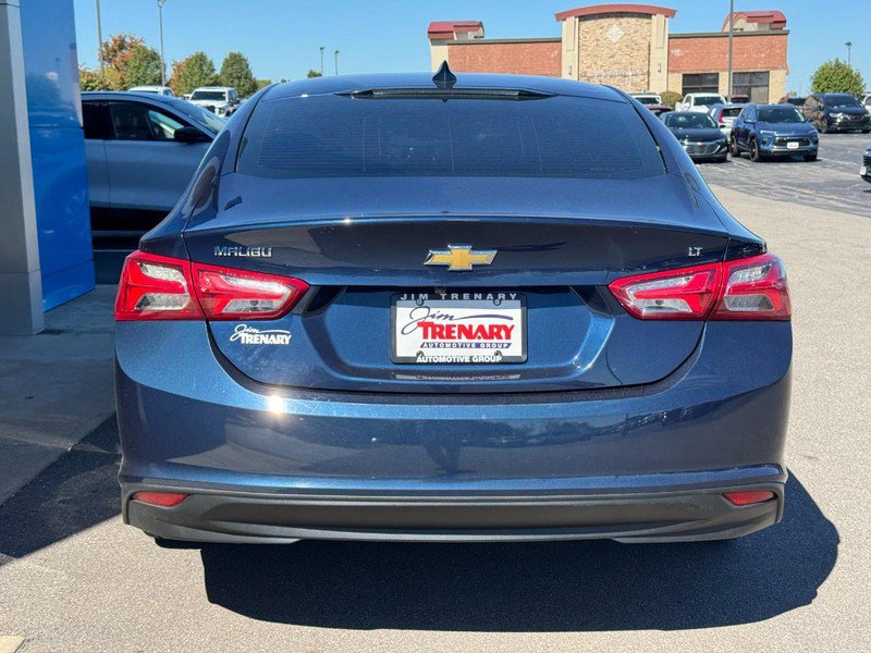 Used 2022 Chevrolet Malibu LT FWD image 4