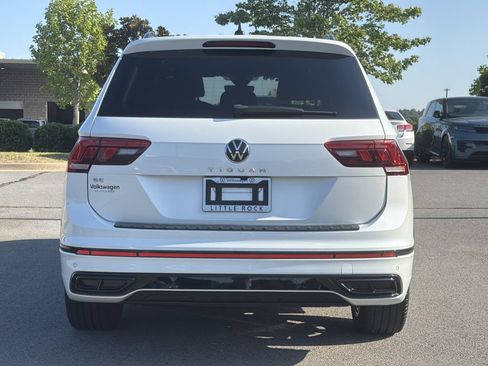 Used 2023 Volkswagen Tiguan SE R-Line FWD image 4