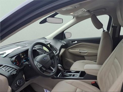 Used 2019 Ford Escape Titanium image 11