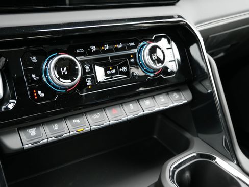 New 2026 GMC Sierra 2500 AT4X image 19