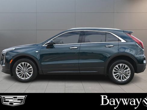 Used 2024 Cadillac XT4 Premium Luxury w/ Cold Weather Package FWD image 4