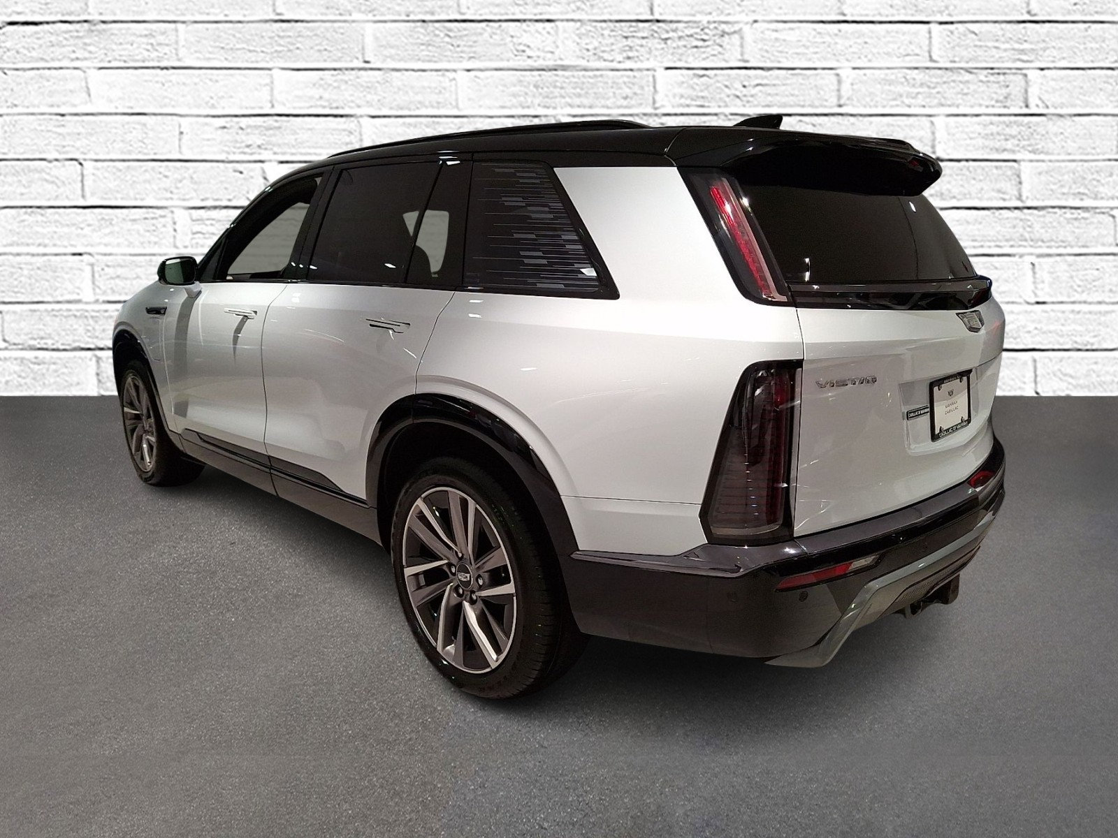 Used 2026 Cadillac Vistiq Sport w/ LPO, Floor Liner Package AWD/4WD image 5