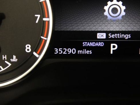 Certified 2022 Nissan Rogue SV image 28