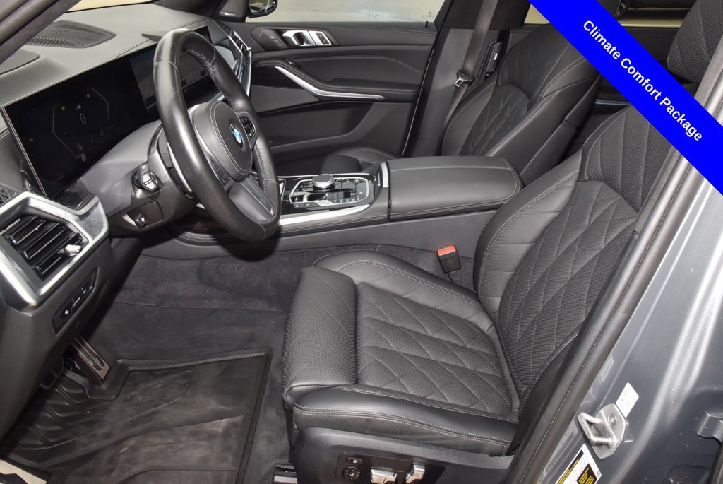 Used 2024 BMW X7 xDrive40i w/ M Sport Package AWD/4WD image 13