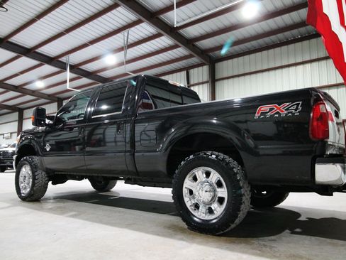Used 2012 Ford F250 Lariat w/ Lariat Ultimate Pkg AWD/4WD image 8
