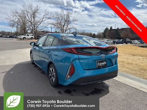 Used 2017 Toyota Prius Prime Advanced image 5