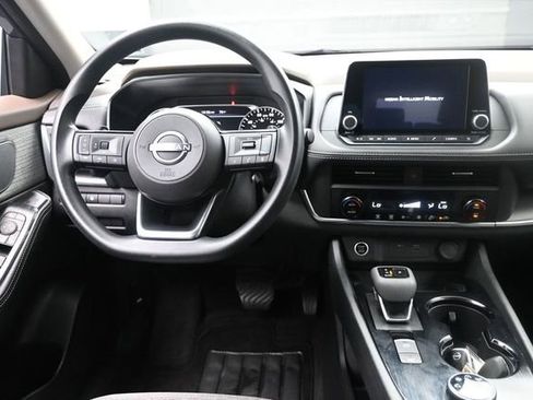 Used 2023 Nissan Rogue SV AWD/4WD image 9
