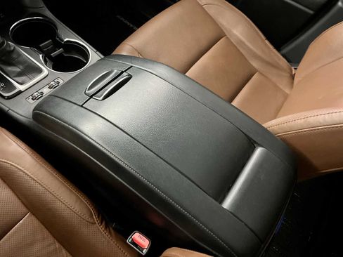 Used 2017 Toyota Highlander Limited Platinum AWD/4WD image 29
