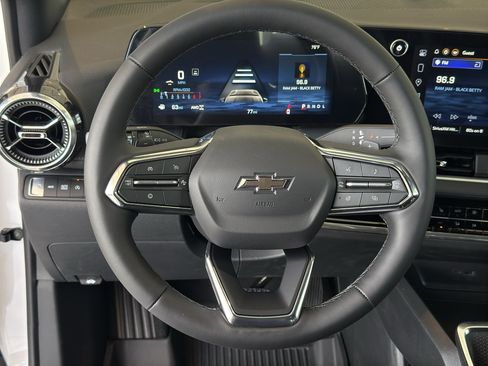 New 2026 Chevrolet Equinox LT AWD/4WD image 13