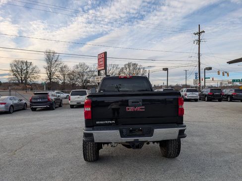 Used 2015 GMC Sierra 2500 SLE w/ SLE Preferred Package image 8