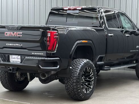 Used 2025 GMC Sierra 3500 Denali w/ Denali Reserve Package image 5