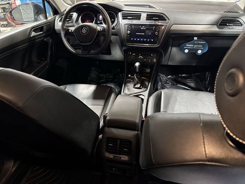 Used 2021 Volkswagen Tiguan SE image 29