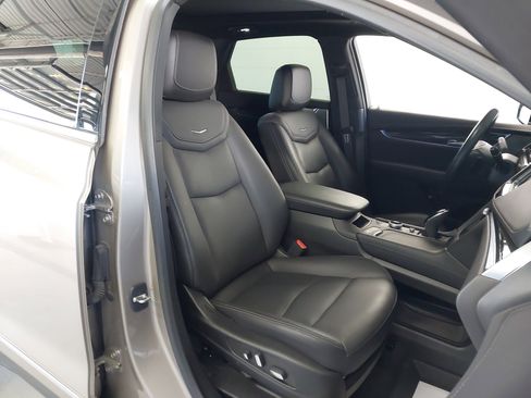 Used 2022 Cadillac XT5 Premium Luxury w/ LPO, Floor Liner Package image 28