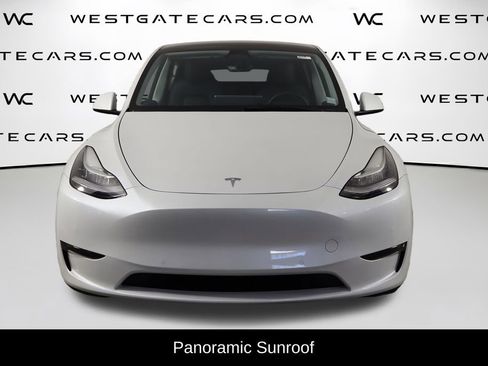 Used 2022 Tesla Model Y Long Range image 2