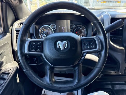 Used 2022 RAM 2500 Tradesman w/ Chrome Appearance Group AWD/4WD image 14
