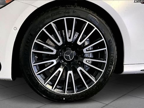 New 2026 Mercedes-Benz E 53 AMG e 4MATIC Sedan image 17